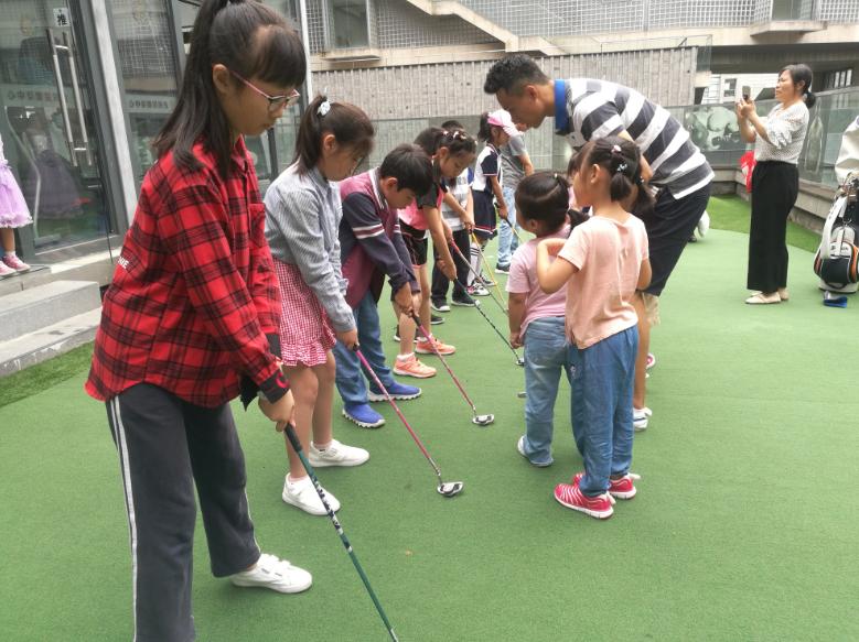 上海市社区<a href=https://www.nfty.com.cn target=_blank class=infotextkey>健身</a>俱乐部