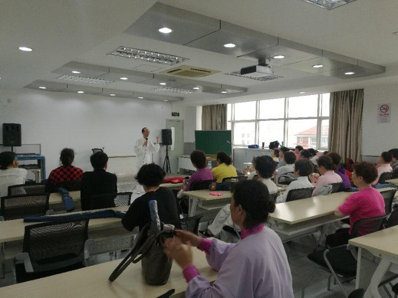 上海市社区<a href=https://www.nfty.com.cn target=_blank class=infotextkey>健身</a>俱乐部
