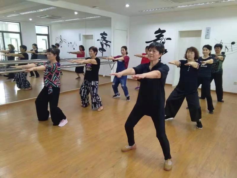 上海市社区<a href=https://www.nfty.com.cn target=_blank class=infotextkey>健身</a>俱乐部