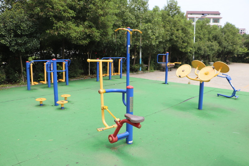 公益体彩在你身边:邵阳雨溪社区——搭起老百姓身边的<a href=https://www.nfty.com.cn target=_blank class=infotextkey>健身</a>广场 公益体彩在你身边:邵阳雨溪社区——搭起老百姓身边的<a href=https://www.nfty.com.cn target=_blank class=infotextkey>健身</a>广场