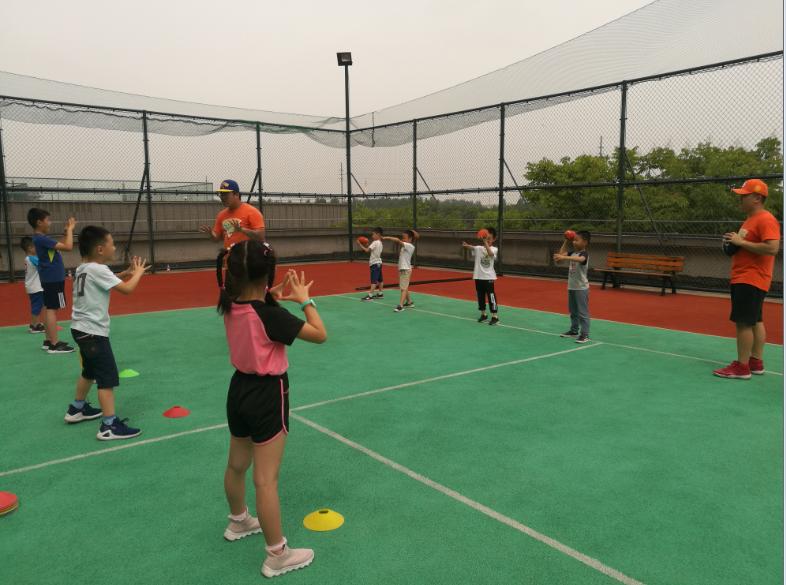 上海市社区<a href=https://www.nfty.com.cn target=_blank class=infotextkey>健身</a>俱乐部