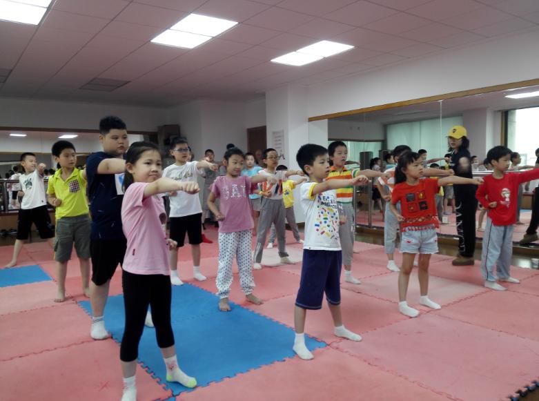上海市社区<a href=https://www.nfty.com.cn target=_blank class=infotextkey>健身</a>俱乐部
