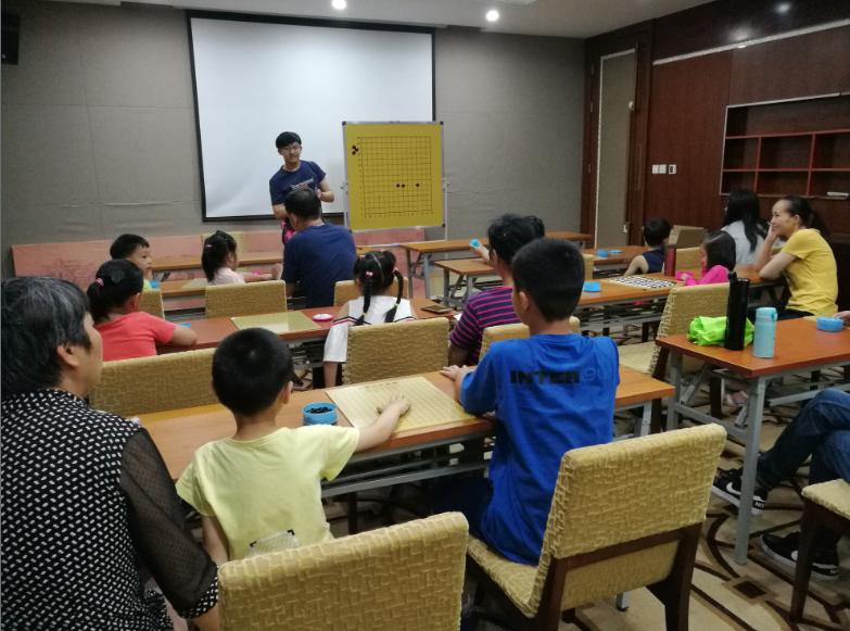 上海市社区<a href=https://www.nfty.com.cn target=_blank class=infotextkey>健身</a>俱乐部