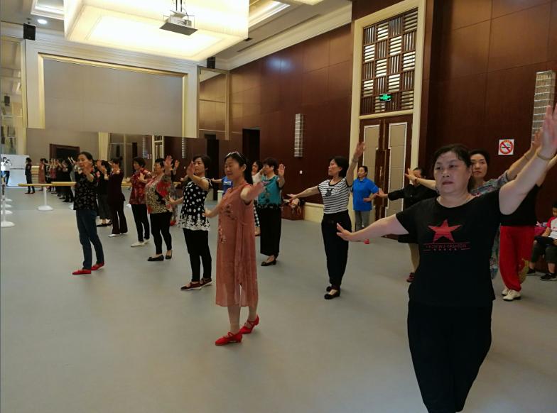 上海市社区<a href=https://www.nfty.com.cn target=_blank class=infotextkey>健身</a>俱乐部