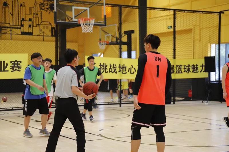 上海市社区<a href=https://www.nfty.com.cn target=_blank class=infotextkey>健身</a>俱乐部