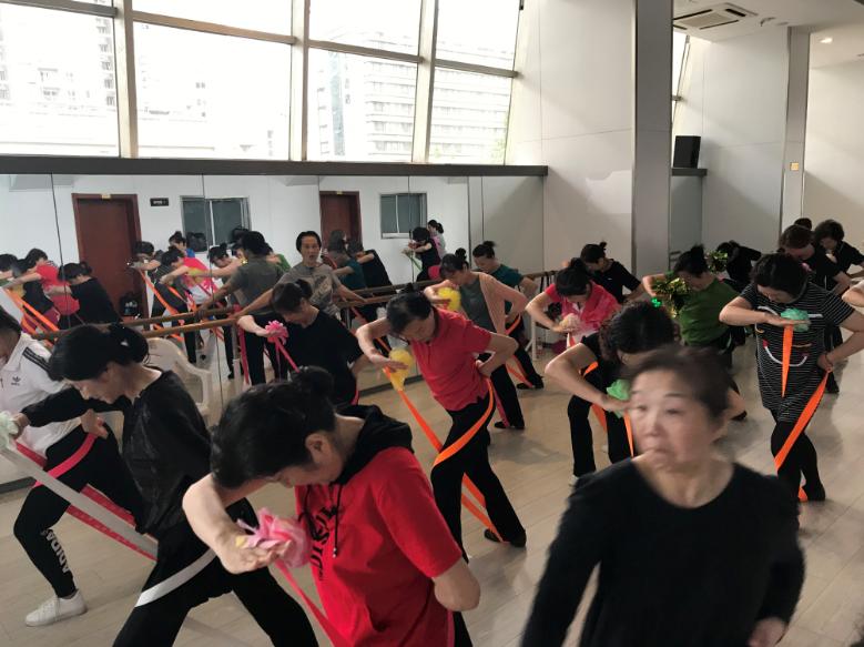 上海市社区<a href=https://www.nfty.com.cn target=_blank class=infotextkey>健身</a>俱乐部 上海市社区<a href=https://www.nfty.com.cn target=_blank class=infotextkey>健身</a>俱乐部