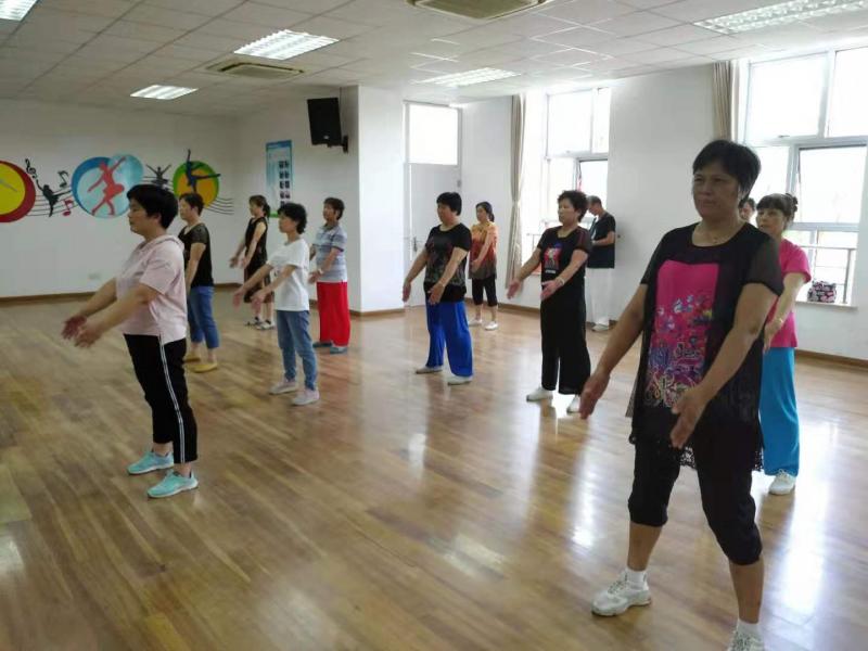 上海市社区<a href=https://www.nfty.com.cn target=_blank class=infotextkey>健身</a>俱乐部