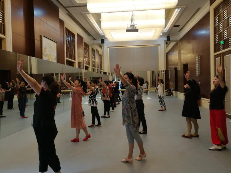 上海市社区<a href=https://www.nfty.com.cn target=_blank class=infotextkey>健身</a>俱乐部