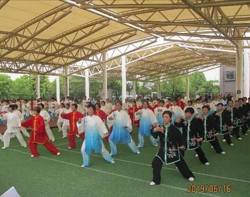上海市社区<a href=https://www.nfty.com.cn target=_blank class=infotextkey>健身</a>俱乐部