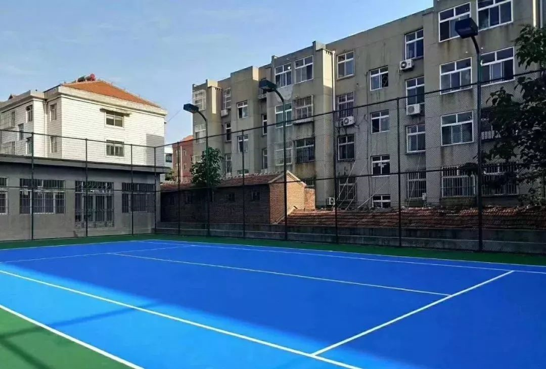 <a href=https://www.nfty.com.cn target=_blank class=infotextkey>丙烯酸</a>球场运动地面