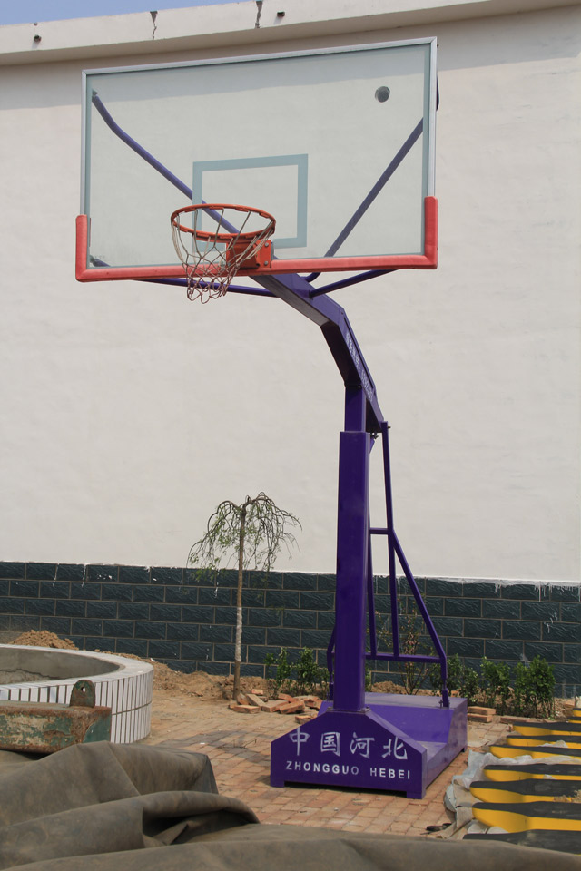 GYTY-A014地埋式绿色方管篮球架