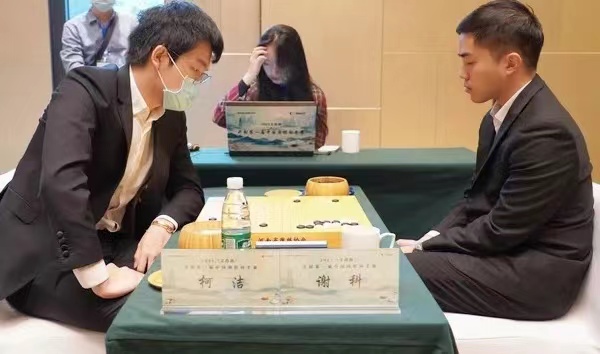 【棋牌】首届中国围棋国手赛，柯洁等晋级八强