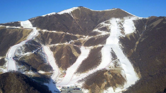 【冬奥】国家高山滑雪中心启动北京冬奥会造雪工作