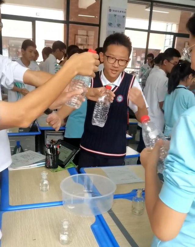 学生实验_副本.jpg
