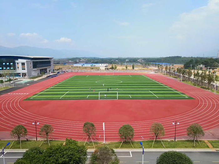 校园足球场人造草坪运动系统--单丝-曲丝--免填充自由选择-搭配垫层和TPE颗粒(图文)