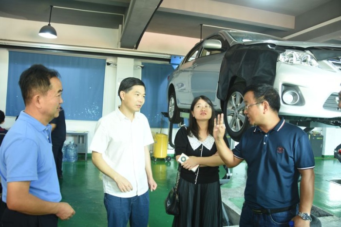 沙溪理工迎来肇庆高新区考察团，推进新能源汽车专业校企合作