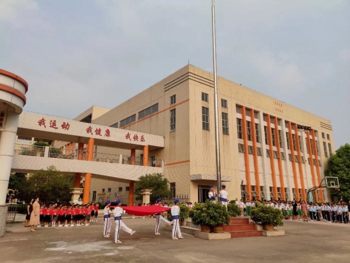 盛世中国梦，童心向祖国