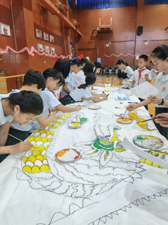 共绘锦绣 笔墨颂党