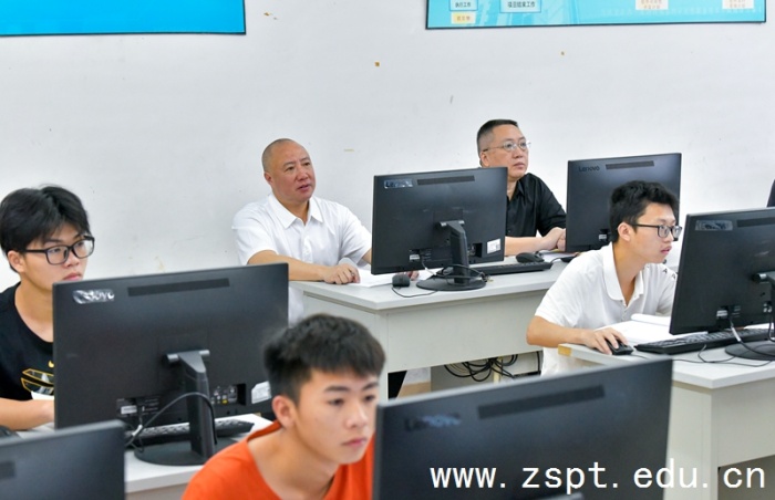 以“盐”入“汤” 专业课讲出思政味