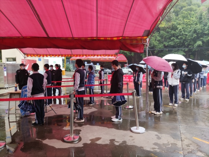 应急演练警钟鸣，平安校园共守护