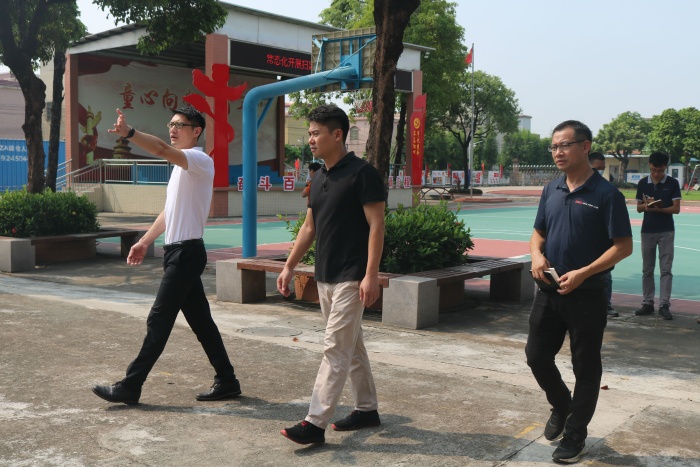 走访基层学校 调研促进办学