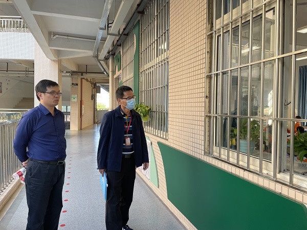 开发区中心小学接受中山市2021年下半年教育“五项管理”专项督导第五片区交流督导工作