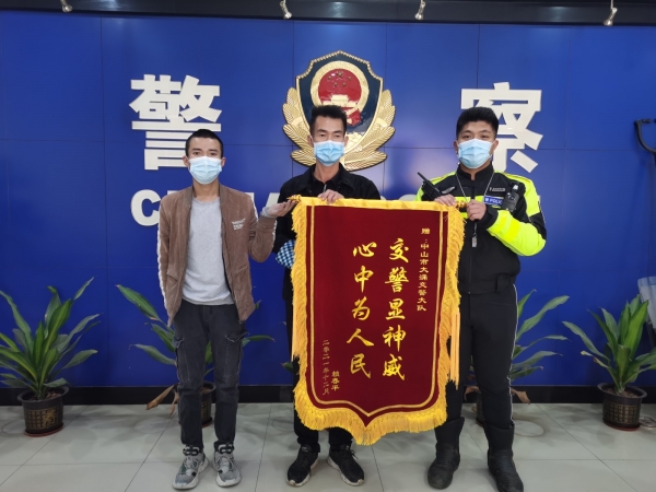 “断指”群众紧急求助，大涌铁骑开道火速送医