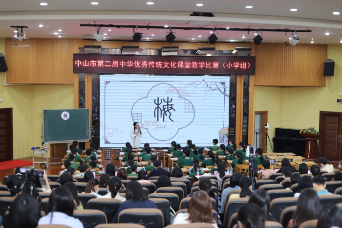 宝剑锋从磨砺出，梅花香自苦寒来
