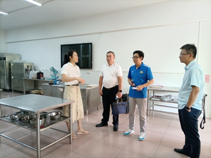 中山市教育教学研究室深入建斌职校开展高水平中职项目调研