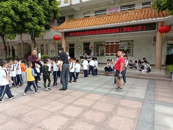 罗松小学圆满完成学生体质健康抽测任务