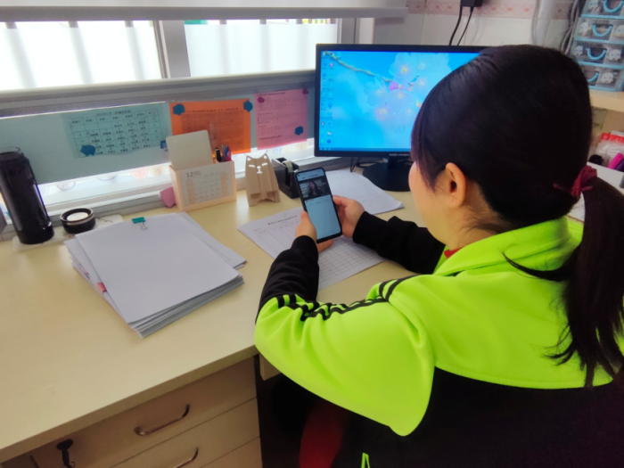 家庭教育齐参与 携手同心共成长