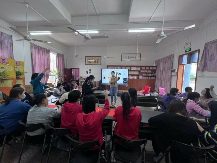 沙溪理工为云汉村30名妇女培训非遗粤绣中珠绣工艺