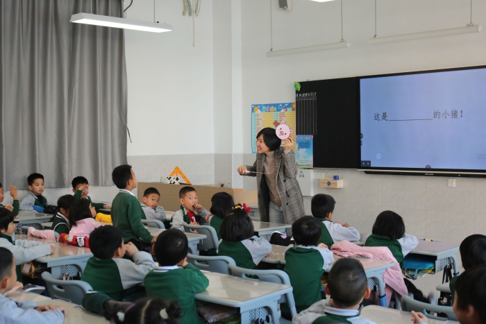 中山市香山小学承办东区街道四校联盟 “课外阅读教学研讨”活动