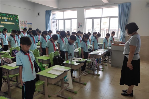 永远铭记历史，吾辈当自强