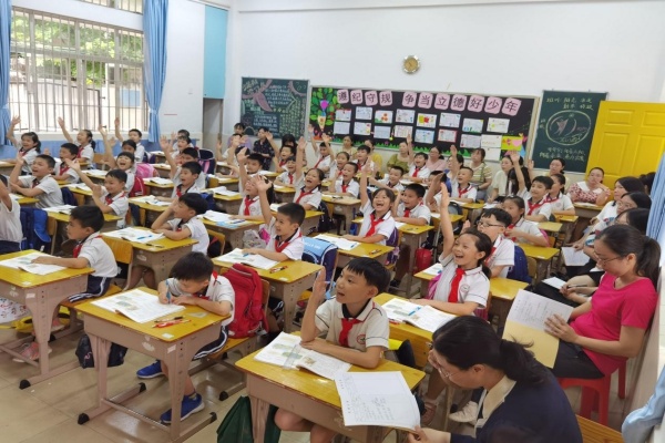石岐西厂小学：新教师汇报课