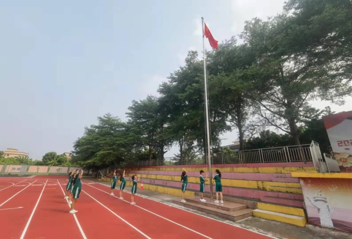 请党放心，强国有我