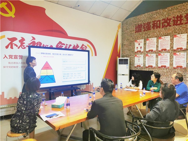 学创岗经验 展巾帼风采