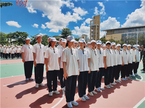 中山一中2021级（高一）军训圆满结束：不负时代 强国有我