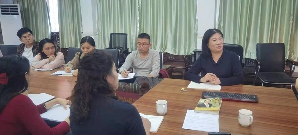 专家领航促成长 旗南筑梦再出发