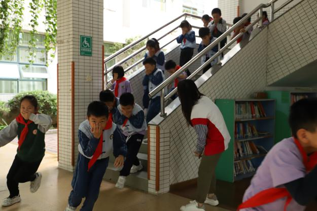 心系安全 警钟长鸣