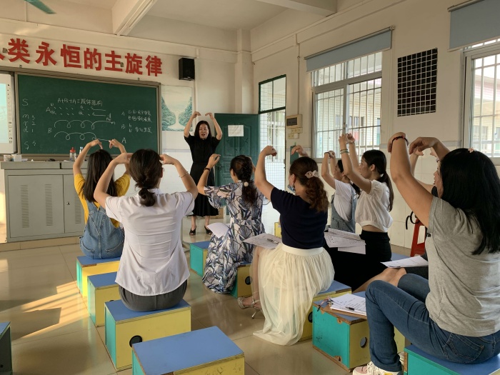 视导督导明方向，专家把脉促发展