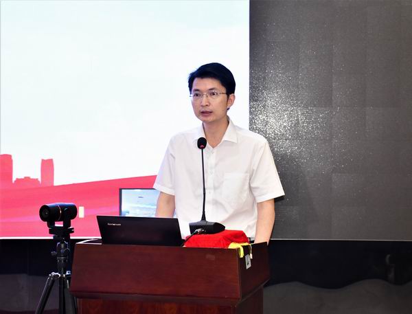调整大小 13.刘进华副局长寄语特级教师工作室建设.jpg