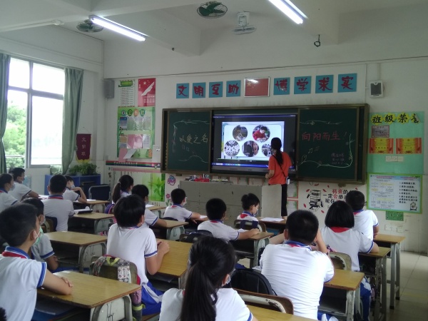 榄边小学图片