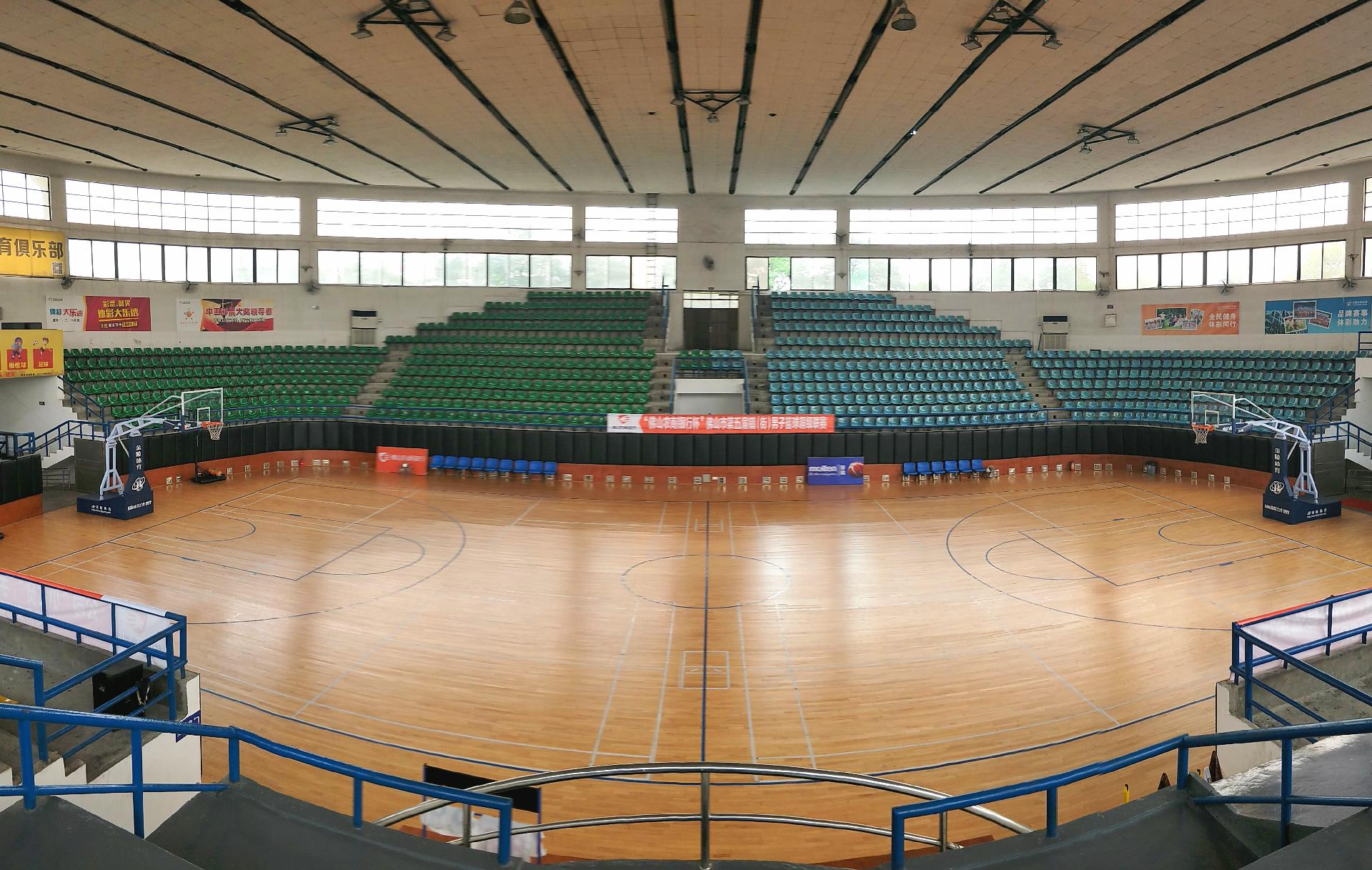 陈村梁适华体育馆