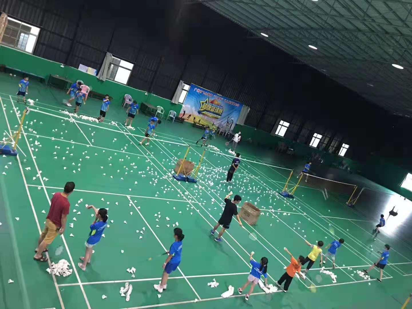 红旗西贤羽毛球馆