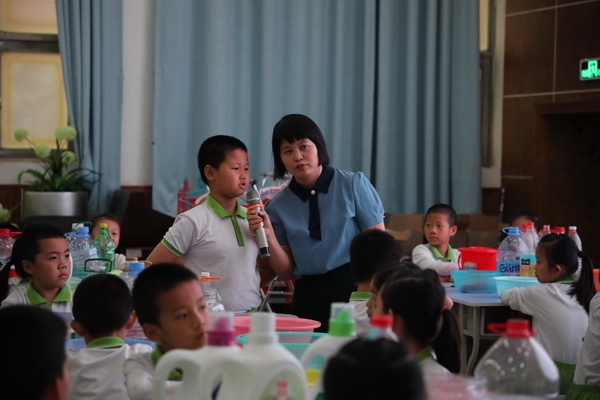学会劳动，以劳育人