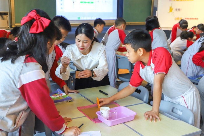 开发区博凯小学承办市新教师培训小学科学课例现场展示活动