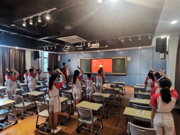 火炬开发区博凯小学召开复学后第一次少先队干部会议
