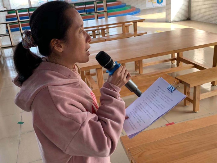 新圩小学开展“宪法在我心中”主题学习活动