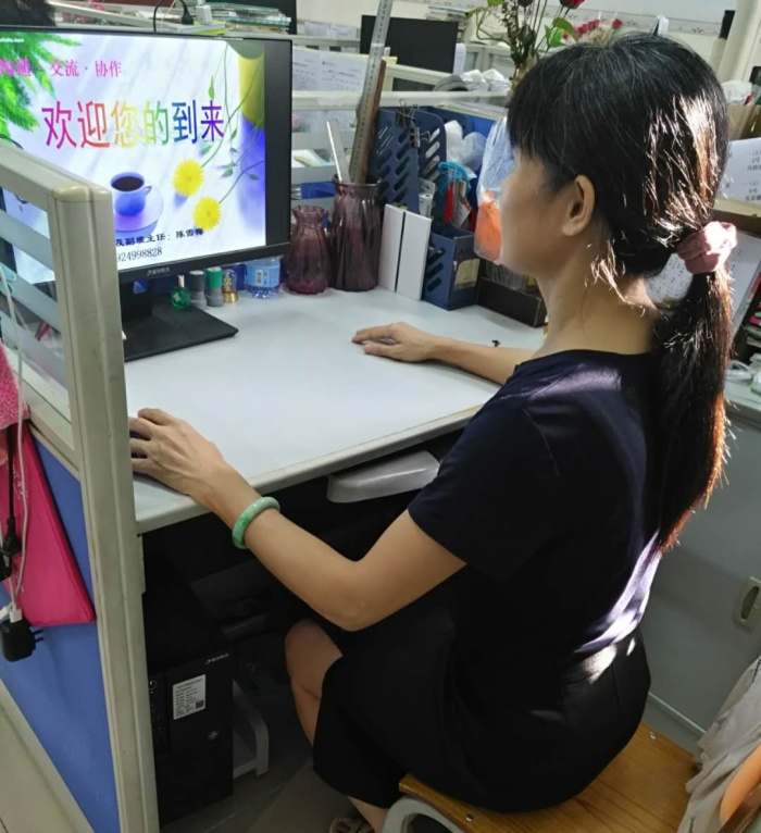 做智慧型家长，让爱与规矩同行
